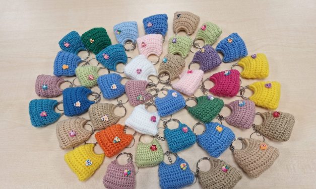 LLAVEROS CROCHET BOLSITOS